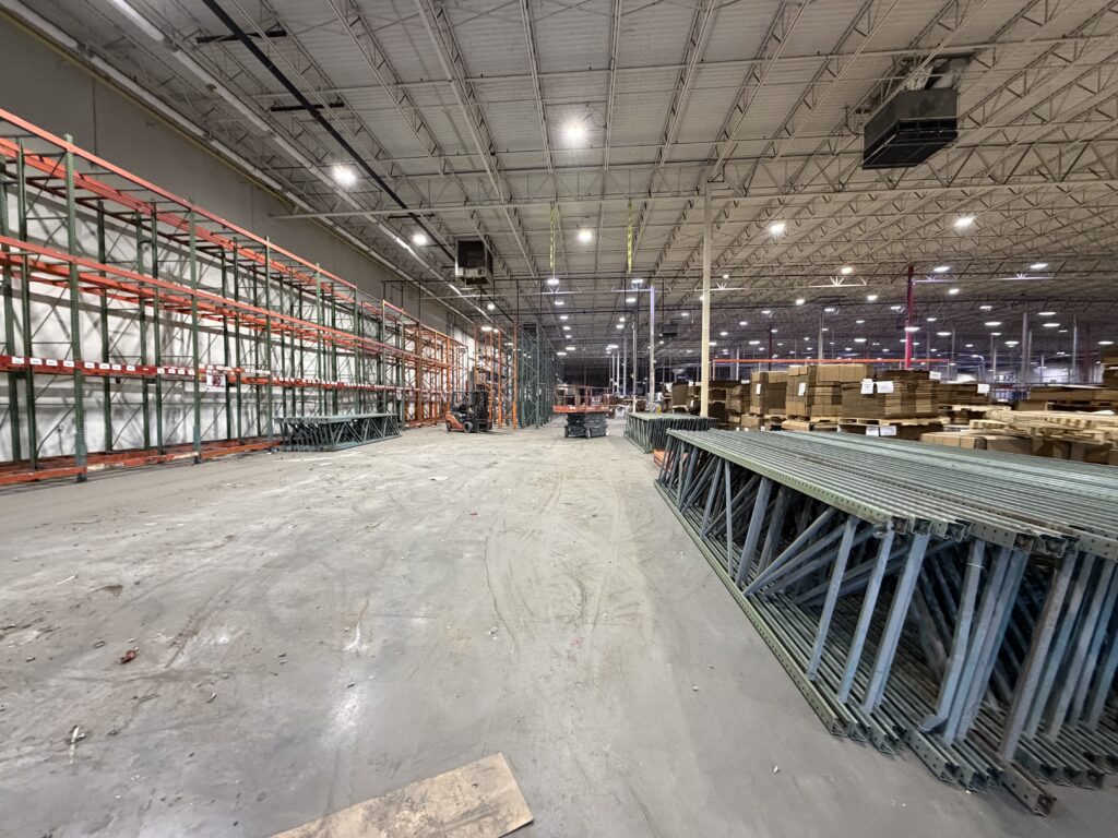 Jacksonville Florida Rack Install & Dismantle by Worldwide Rack Solutions. Project included dismantle 600 bays of selective rack and install 120 bays of new rack.